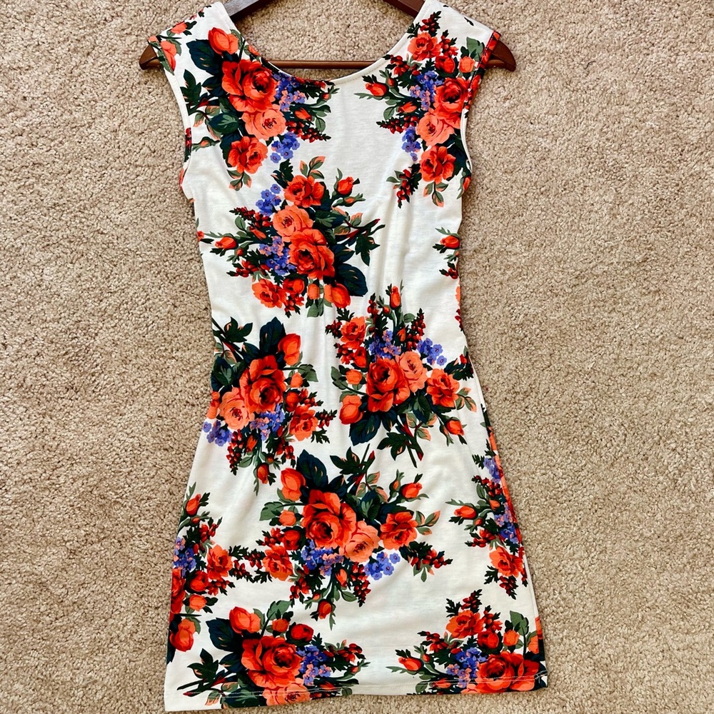 Scooped Back Floral Bodycon White Dress